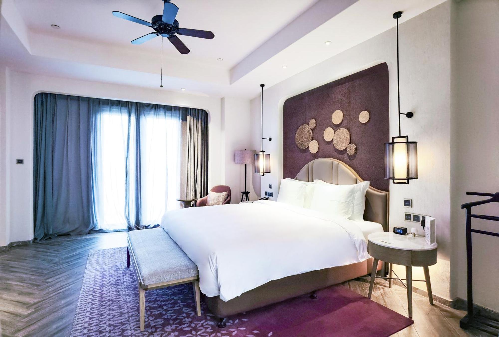 Hotel Crowne Plaza QingdaoOrientalMovieMetropolis Esterno foto