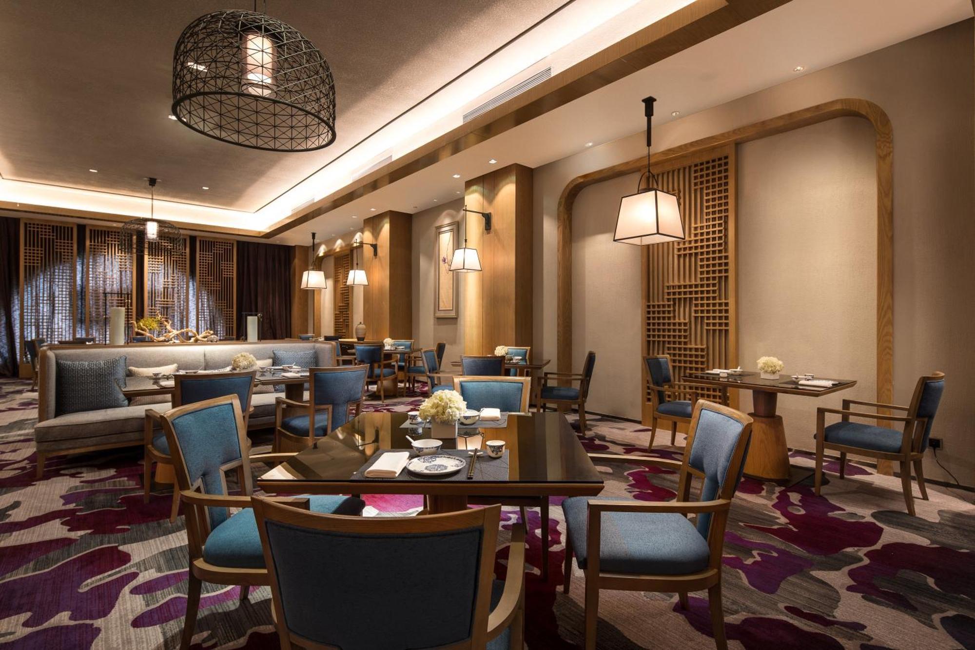 Hotel Crowne Plaza QingdaoOrientalMovieMetropolis Esterno foto