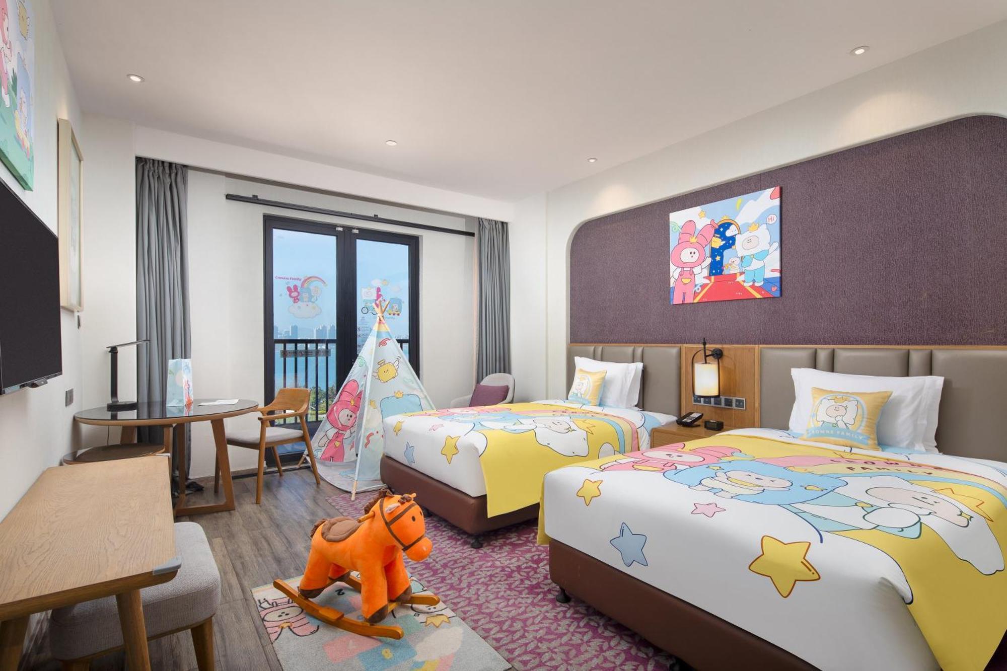 Hotel Crowne Plaza QingdaoOrientalMovieMetropolis Esterno foto